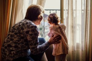Wiersze o miłości do wnuków – wzruszające słowa dla najmłodszych